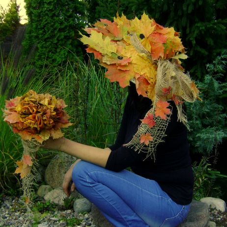 Jesień inspiruje do tworzenia barwnych kompozycji  z liści :)