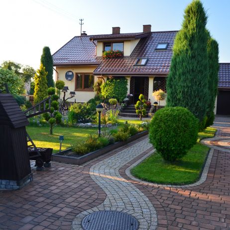 Widok od strony wjazdu