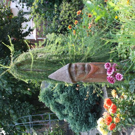 Rzeźba - Krasnal strażnik ogrodu