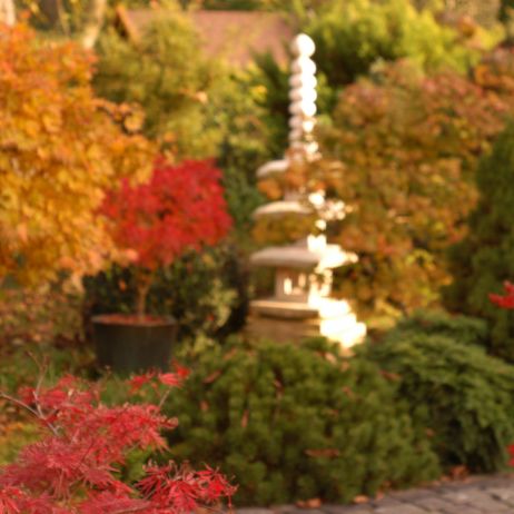 Pagoda latarnia w stylu japońskim