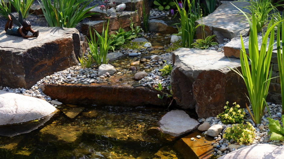 Kamień to najbardziej przydatny materiał w osiągnięciu geometrii w otoczeniu ogrodu wodnego (zdj.: Fotolia.com)