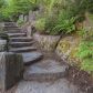 Kamienne schody tworzą klimat ogrodu śródziemnomorskiego (zdj.: Fotolia.com)