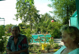 Dziadek i mama oraz basen na działce i rower Romet :)