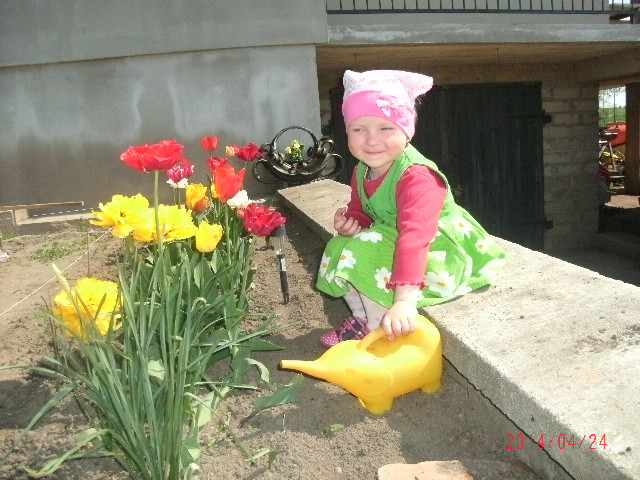 Mała ogrodniczka