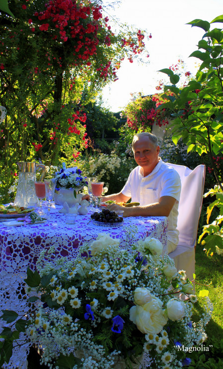 kolacja w ogrodzie