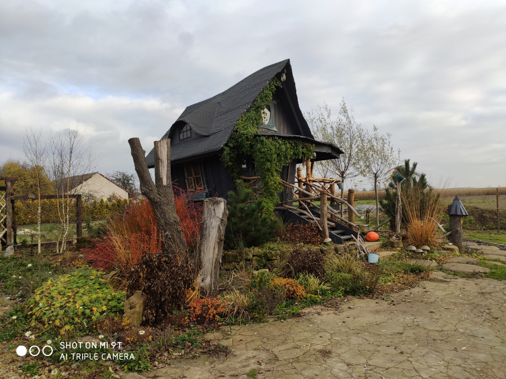 jesień - domek czarownicy