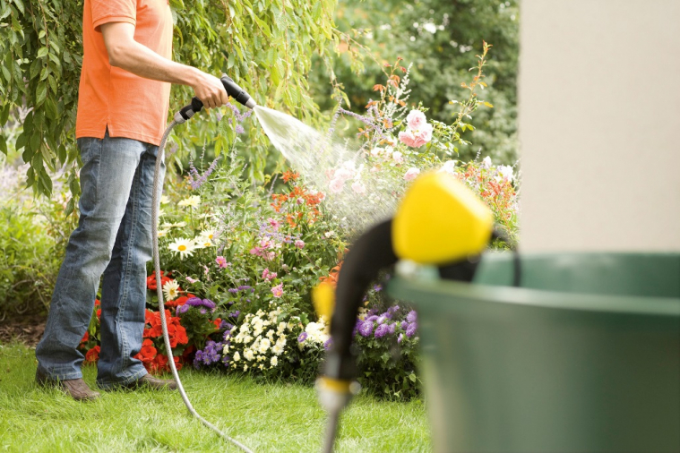 Pompa do beczki z deszczówką